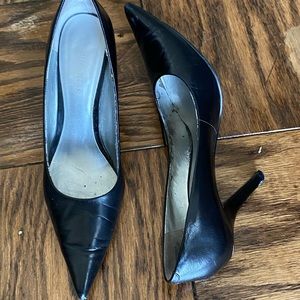 Nine West Black Pointed Toe Pumps